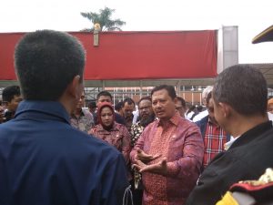 http://www.bantenhariini.id/wp-content/uploads/2018/06/Jelang-Mudik-Lebaran-DPR-Soroti-Kemacetan-di-Bandara-Soekarno-Hatta_foto-bantenhariini_anggun.BHI_.jpg