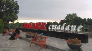 http://www.bantenhariini.id/wp-content/uploads/2018/06/MENIKMATI-SENJA-SEMBARI-NGABUBURIT-DI-KALI-CISADANE-KOTA-TANGERANG_foto-bantenhariini_aep.BHI_.jpg