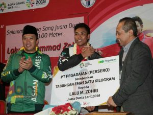 Emas Satu Kilo Sambut Zohri di Bandara_Foto Bantenhariini_Ada.BHI